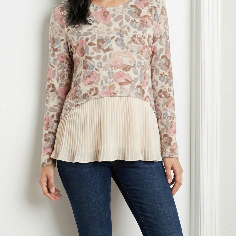 Lauren Conrad Sweater Size Medium Vintage Floral with White Ruffle Hem